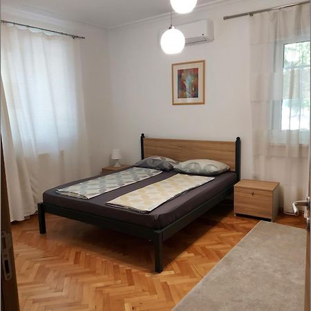 L&C- Location And Comfort In 2 Bdr Apartment Sofia Luaran gambar