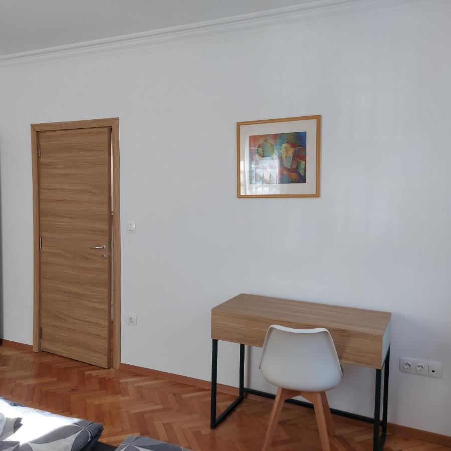 L&C- Location And Comfort In 2 Bdr Apartment Sofia Luaran gambar